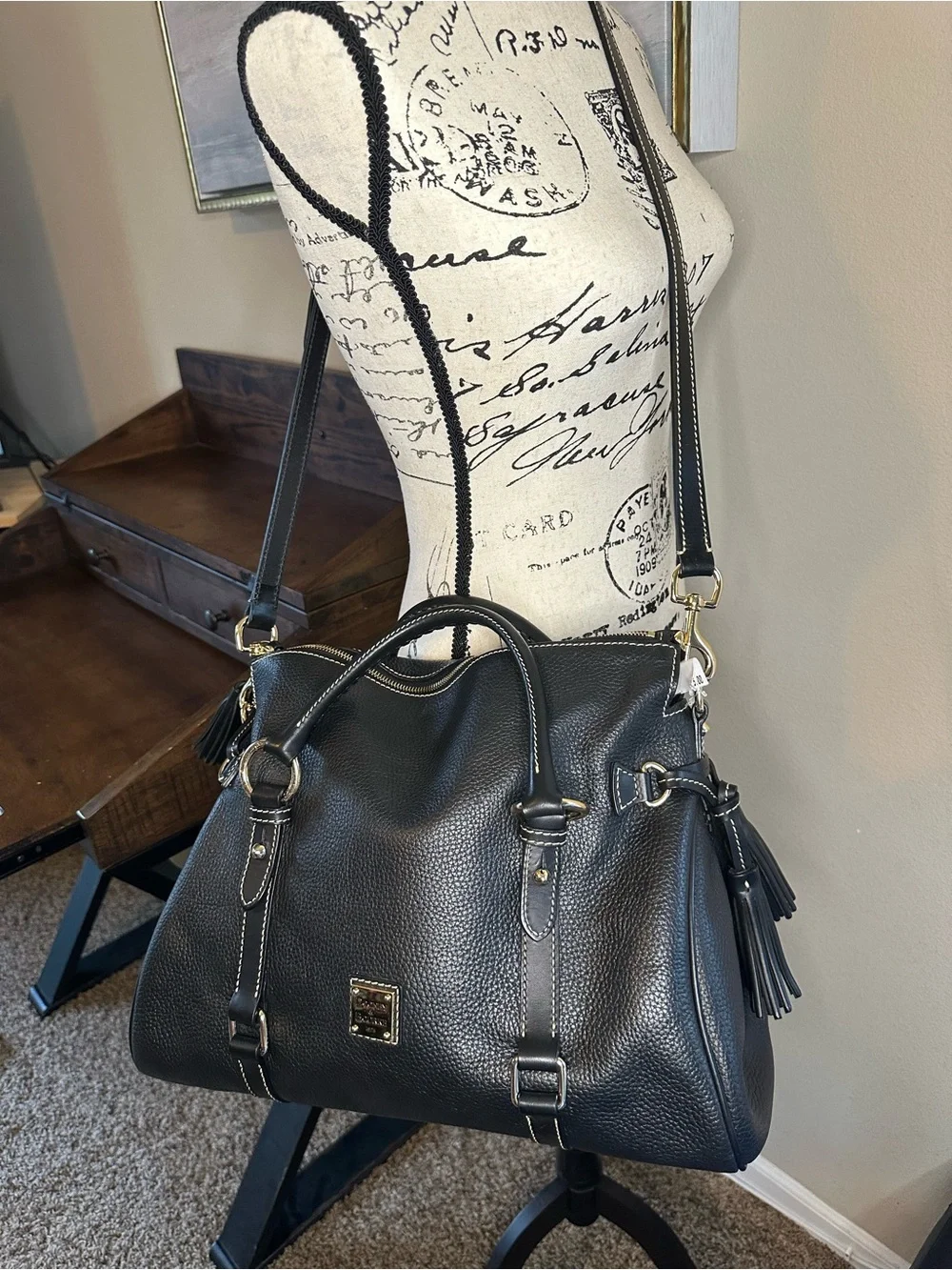 Dooney & Bourke $588 MSRP Pebble Grain Leather Satchel Crossbody